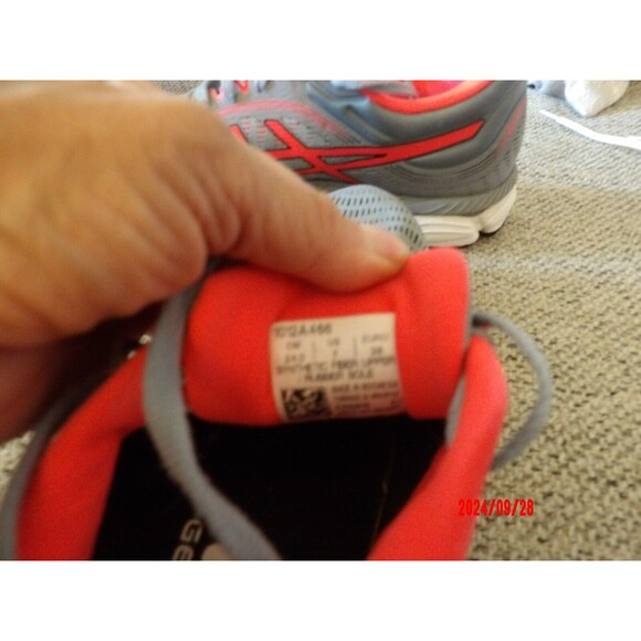 ASICS Women's GEL-CONTEND 7 Running Shoes Size 7‎  Gray Pink Athletic USED - Picture 7 of 7